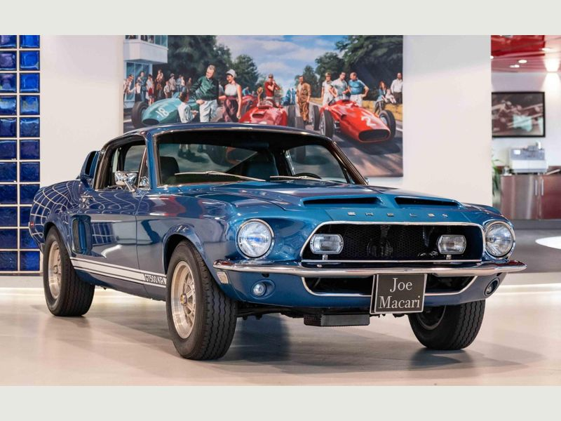 Illustration for article titled Classic Ford Mustangs on Autotrader U.K.